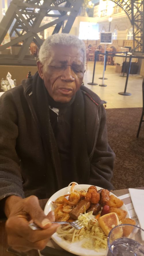 Sortie au restaurant — Bruno Bidjogo Mono